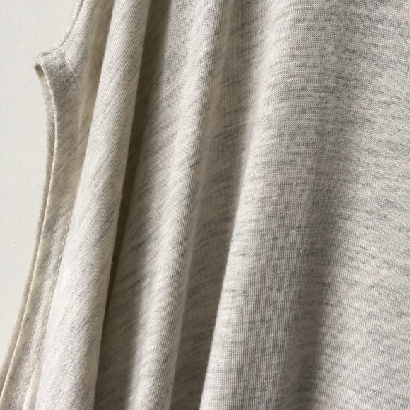 LAST ONE • Short Sleeve Light Heather Gray Tunic - Picture 3 of 3